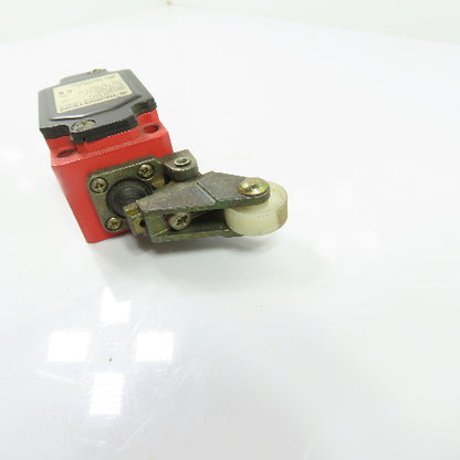 Bernstein 608.7377.011 ENM2-SU1Z DGKw Roller Lever Arm Position Limit Switch