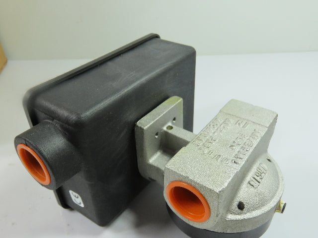 UFM Universal Flow Monitors SN-ASB6GM-6-850V.9-A1NR Flow Meter Switch 6 GPM NEW