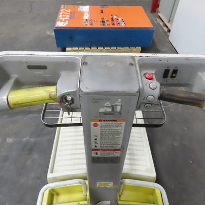 Crown WAV50-84 Warehouse Order Picker Aerial Work Assist Man Platform 84" Lift