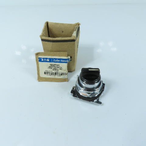 Eaton 10250T1311 2-Position Maintained Selector Switch Operator with Knob