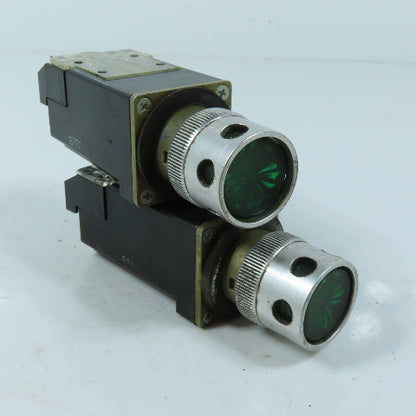Allen-Bradley 800M-XAS Illuminated Push Button Unit Green 110/120VAC Lot Of 2