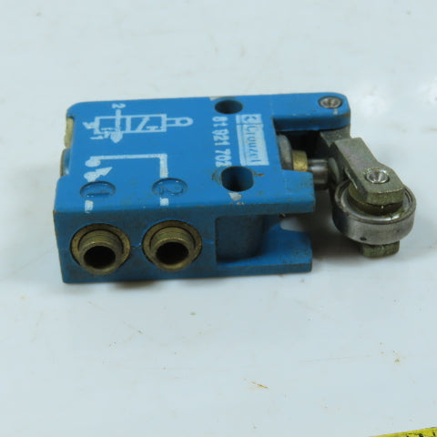 Crouzet 81 921 702 Pneumatic Position Detector Roller Lever 3/2 NC 4mm Ports