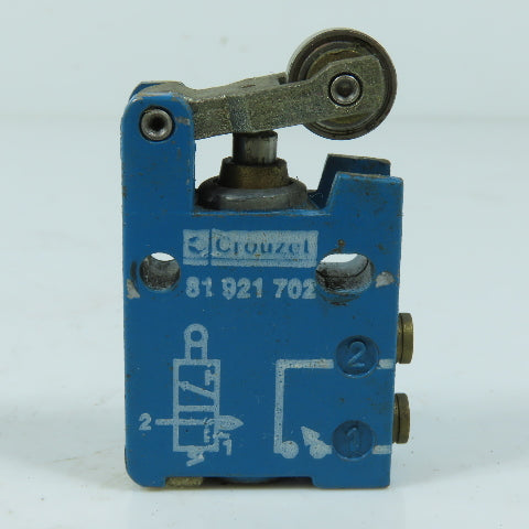 Crouzet 81 921 702 Pneumatic Position Detector Roller Lever 3/2 NC 4mm Ports