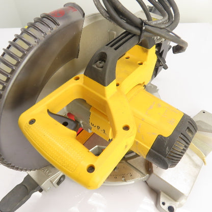 DeWalt DW715 12" Compound Miter Saw 120VAC 15A 4000RPM 90°
