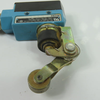 Honeywell MICRO SWITCH BZE6-2RN2 Roller Lever Limit Switch 15A 125 250 or 480VAC