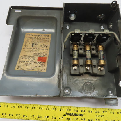 Bull Dog Vacu-Break 30A 3-Pole Fusible Safety Disconnect Switch 240VAC