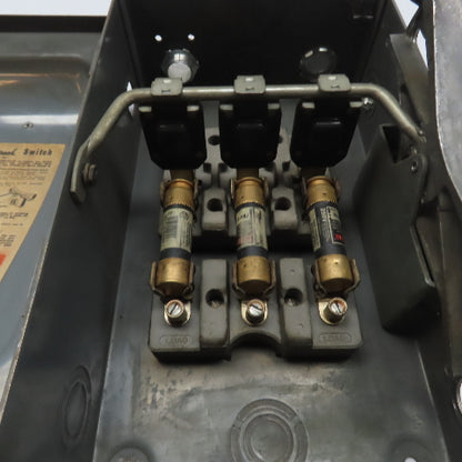 Bull Dog Vacu-Break 30A 3-Pole Fusible Safety Disconnect Switch 240VAC