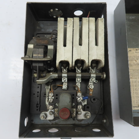 Cutler-Hammer 9586 H2492A Size 2 3-Pole 220V Automatic Motor Starter