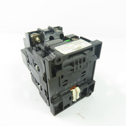 Siemens 3TC4417-0B 32A 600VDC 2-Pole Contactor 120VAC Coil