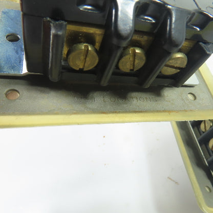 Hubbell 232-A Weatherproof Switch Plate and Toggle Switch Lot Of 2