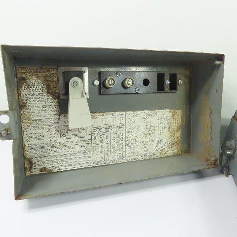 Cutler-Hammer AN16BNO NEMA Size 0 Motor Starter 18A 600VAC Enclosed