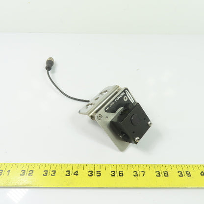 Banner M126E2LDQ5 SMB46X3 Laser Emitter Sensor W/ SMB46X3 Mounting Bracket