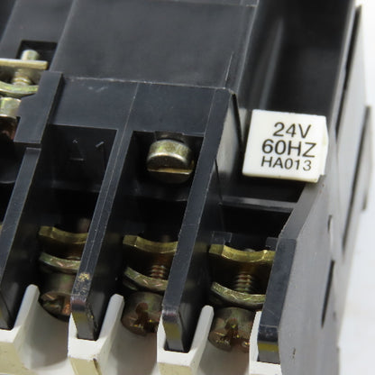 Allen-Bradley 100-A09NJ3 Reversing Contactor Assembly 24V 60Hz Coils 9A 600VAC