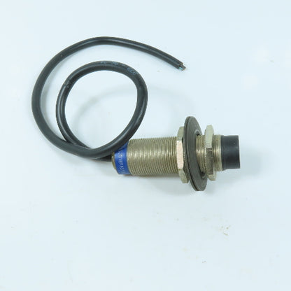 Telemecanique XS2M18PA370L2 Inductive Proximity Sensor M18