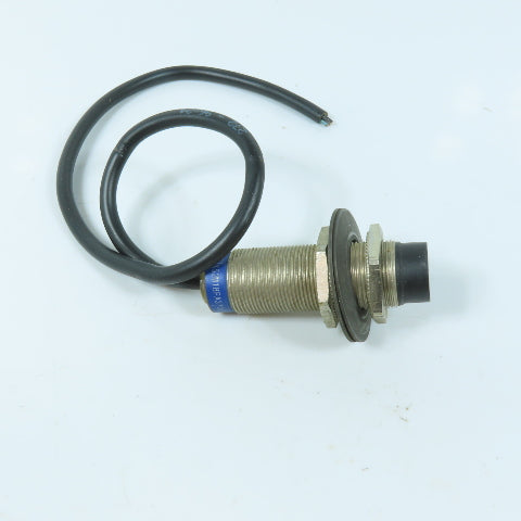 Telemecanique XS2M18PA370L2 Inductive Proximity Sensor M18