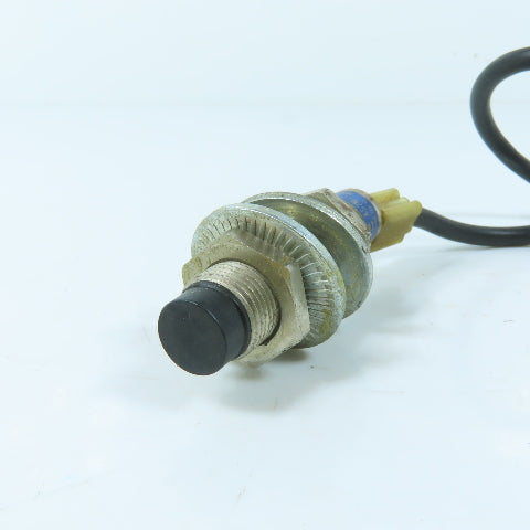 Telemecanique XS2M12PA370 12-28VDC Inductive Proximity Sensor M12
