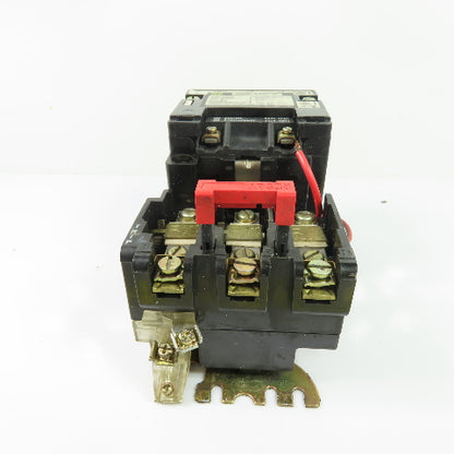Square D 8536 SBG2 NEMA Size 0 Magnetic Motor Starter 120V Coil 600VAC Max