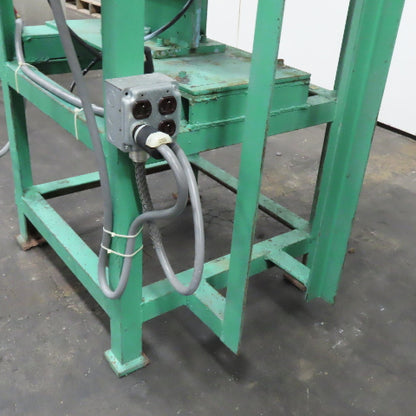 Syntron F010B 22" x 40" Open Top Bulk Material Hopper Vibratory Feeder 110V 1Ph