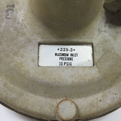 Maxitrol 325-3 Gas Pressure Regulator 10 PSIG Max Inlet 3/8" NPT