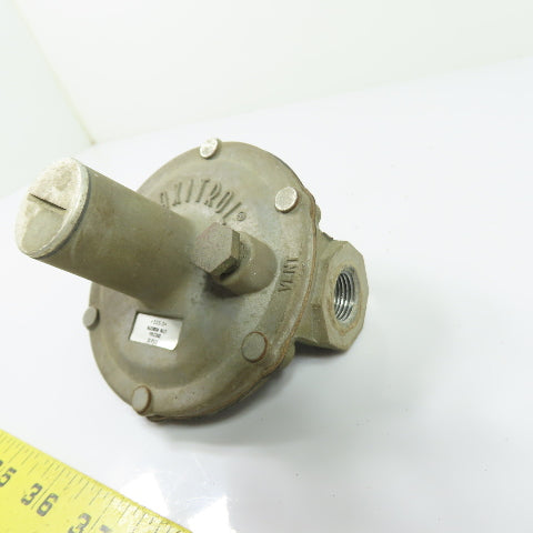 Maxitrol 325-3 Gas Pressure Regulator 10 PSIG Max Inlet 3/8" NPT