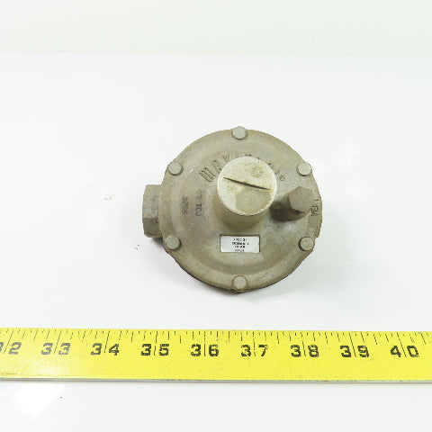 Maxitrol 325-3 Gas Pressure Regulator 10 PSIG Max Inlet 3/8" NPT