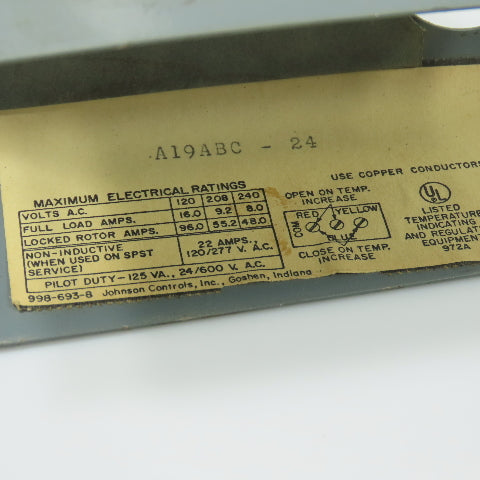 Penn Johnson Controls A19ABC-24 Temperature Control Switch Thermostat 120/240Vac