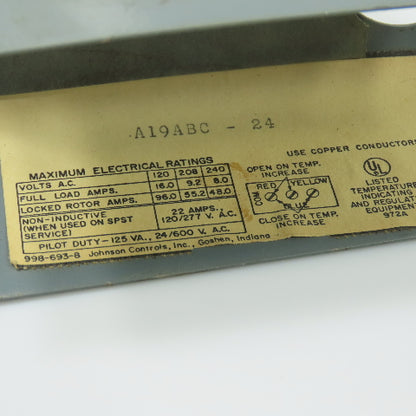 Penn Johnson Controls A19ABC-24 Temperature Control Switch Thermostat 120/240Vac