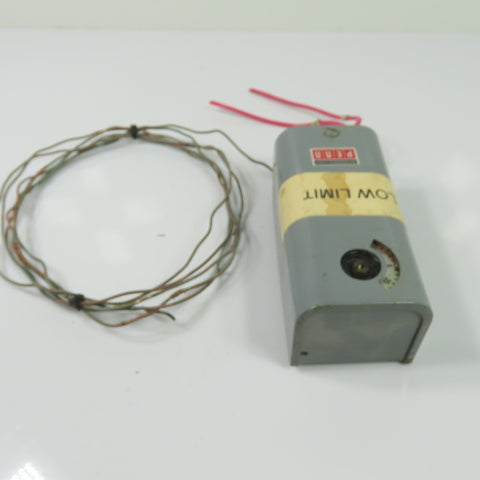 Penn Johnson Controls A19ABC-24 Temperature Control Switch Thermostat 120/240Vac