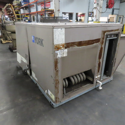York ZXG14E4C1AA1A111A1 12.5 Ton Rooftop NAT Gas Furnace & A/C 460V Needs Freon