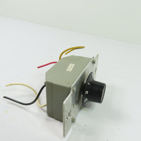 Dayton 4X796E Motor Speed Control 115VAC 5A Max 50/60Hz Dial Panel Mount