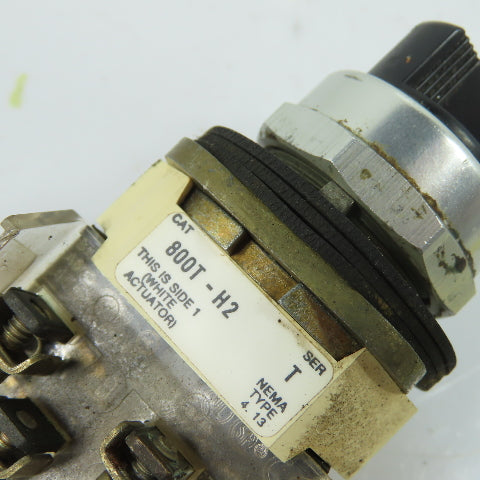 Allen-Bradley 800T-H2 2-Position Selector Switch Ser T