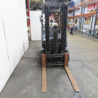 Toyota 8FGCU25 5000Lbs. 3 Stage LP Gas Forklift 189" Lift 42" x 4" Forks 2016