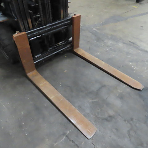 Toyota 8FGCU25 5000Lbs. 3 Stage LP Gas Forklift 189" Lift 42" x 4" Forks 2016