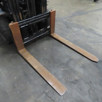 Toyota 8FGCU25 5000Lbs. 3 Stage LP Gas Forklift 189" Lift 42" x 4" Forks 2016