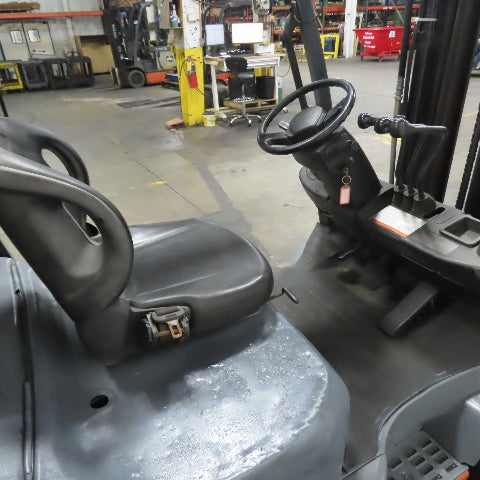 Toyota 8FGCU25 5000Lbs. 3 Stage LP Gas Forklift 189" Lift 42" x 4" Forks 2016