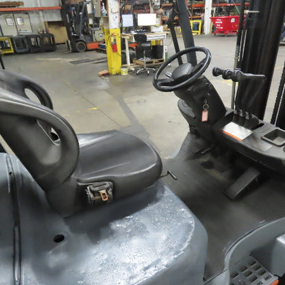 Toyota 8FGCU25 5000Lbs. 3 Stage LP Gas Forklift 189" Lift 42" x 4" Forks 2016