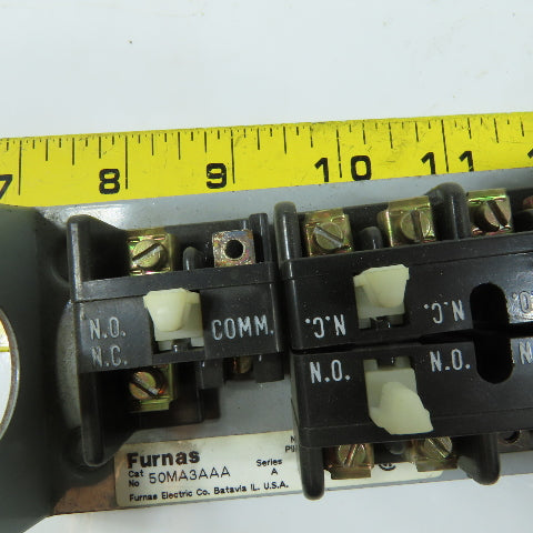 Furnas 50MA3AAA 3-Button Pushbutton Station Enclosure STOP OFF OFF 600V