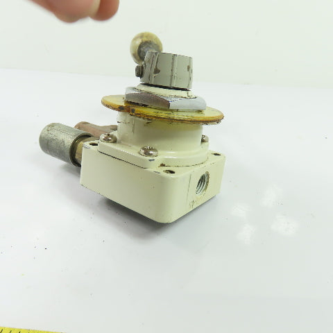 Graco N/A 3-Way Pneumatic Directional Control Valve Lever Actuated Up/Down