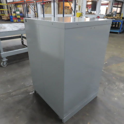 Lyon 8 Drawer Industrial Small Parts Tool Storage Cabinet 28" X 30" X 44-1/2"