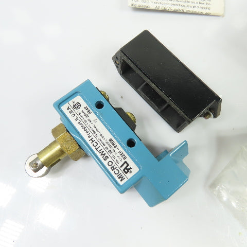 Honeywell BZE6-2RQ8 Micro Switch Roller Plunger Limit Switch 600VAC NEW