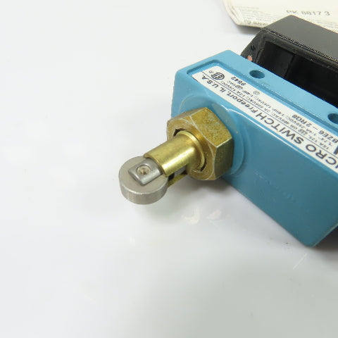 Honeywell BZE6-2RQ8 Micro Switch Roller Plunger Limit Switch 600VAC NEW
