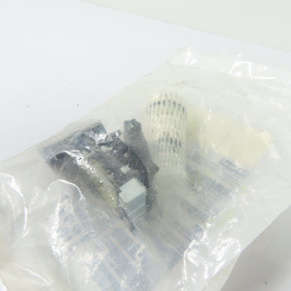 Siemens 3SU1152-0AB40-1FA0 Illuminated Green Push-Button Switch NEW