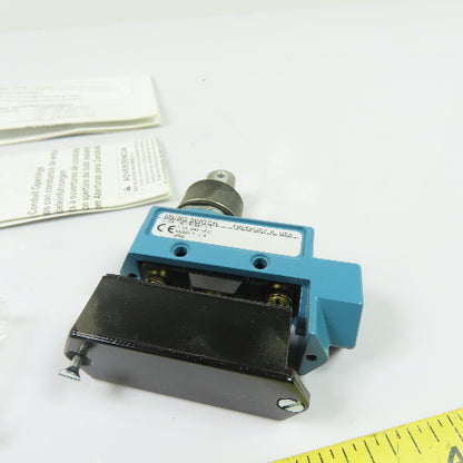 Honeywell BZE6-2RN80 Micro Switch Roller Plunger Limit Switch 240VAC NEW