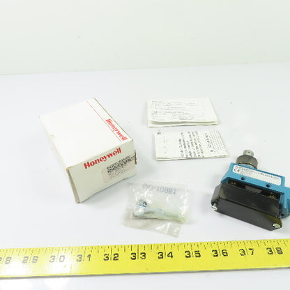 Honeywell BZE6-2RN80 Micro Switch Roller Plunger Limit Switch 240VAC NEW