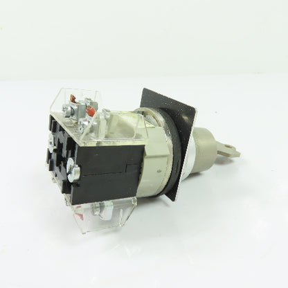 Allen-Bradley 800T-J44Q1 Key Operated Selector Switch NEMA 4 13 Series T