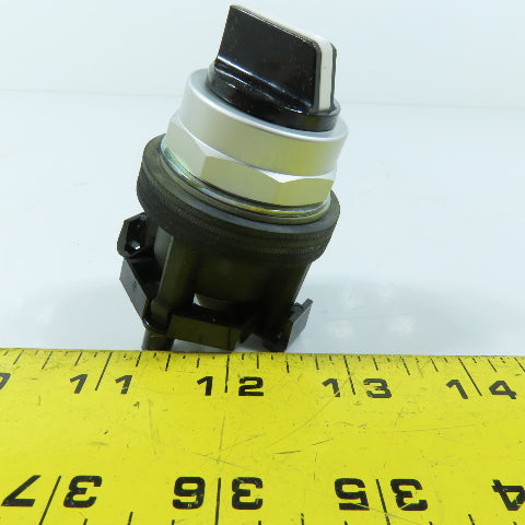 Eaton HT8JAH3A 2-Position Selector Switch with Grounding Kit