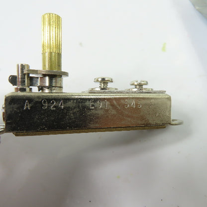 Bilbee Controls Inc. B-200 Adjustable Thermostat Switch