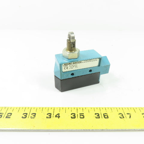 Honeywell BZE6-2RQ81 Micro Switch Limit Switch Roller Plunger 240VAC NEW