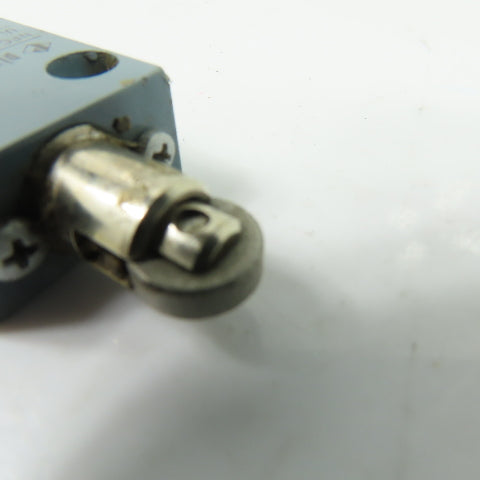Pizzato NFC 63-140 Limit Switch Roller 500V 400VAC 3A IP67