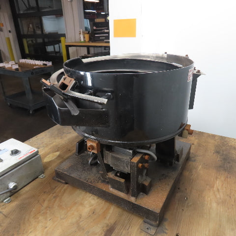 AFM Vibratory Parts Feeder 18" ID x 8" Deep Bowl 1Ph 115V W/ Syntron Controller
